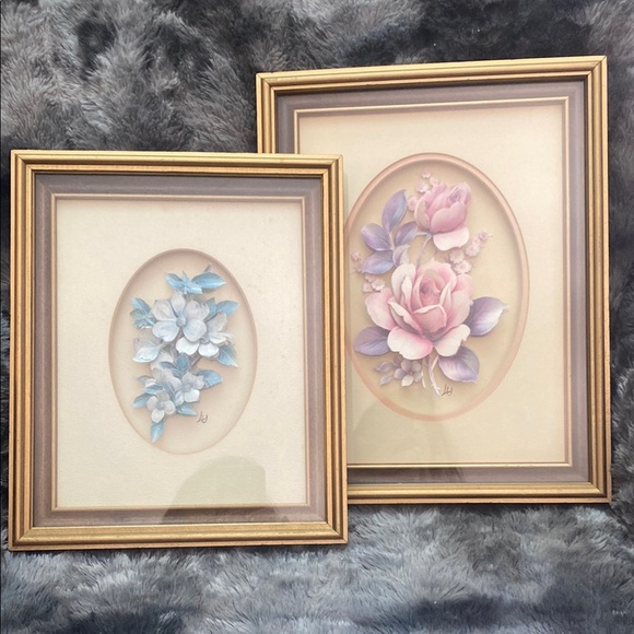 Other - 2 Vintage 3D paper tole Flower pictures